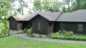 picture of home with gutter guards installed in oak ridge, tennessee