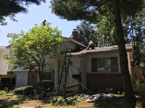 roof-reroof roofing crew